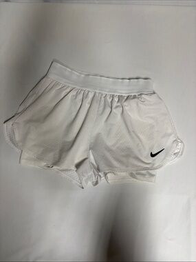 Nike Dri-FIT Women’s S White 2-in-1 Tennis Shorts Built In Liner Standard Fit